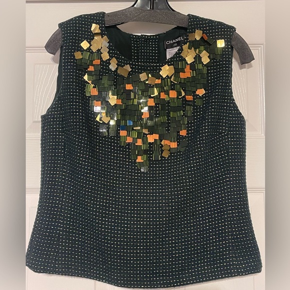 Chanel ! Olive Green Wool Blend Top! Excellent Condition!